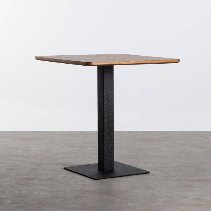 Mesa Quadrada Rossini - Discreta e Prática